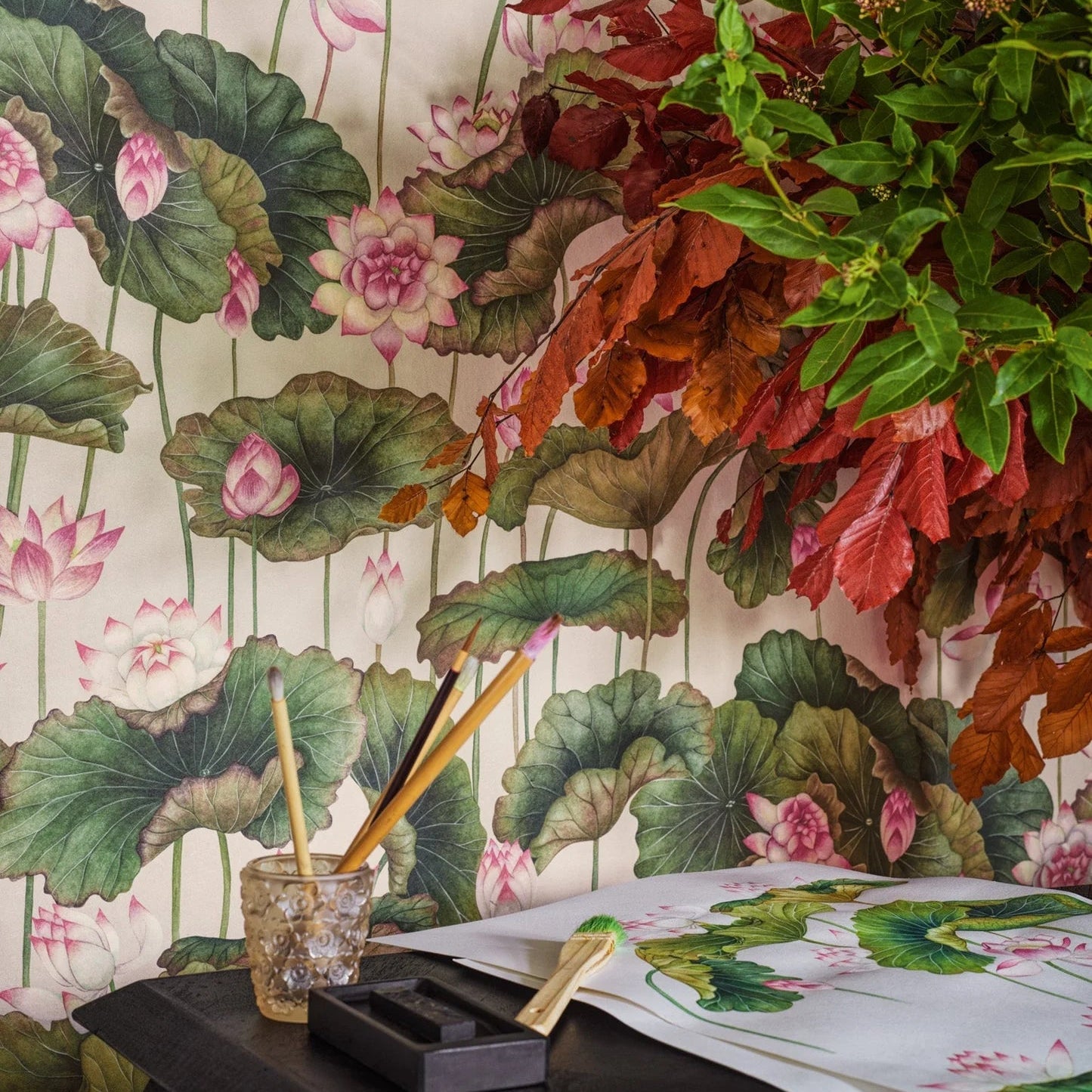 Carta da parati "Lily Lotus rosa" - YOKU | COLE&SON