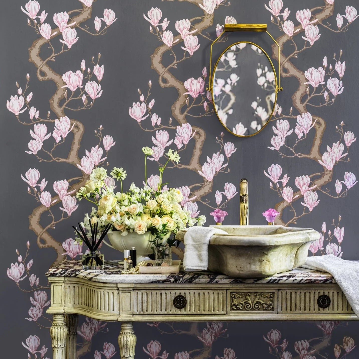 Carta da Parati “Magnolia Tree fondo grigio" | COLE & SON CLASSICS VOL. 2