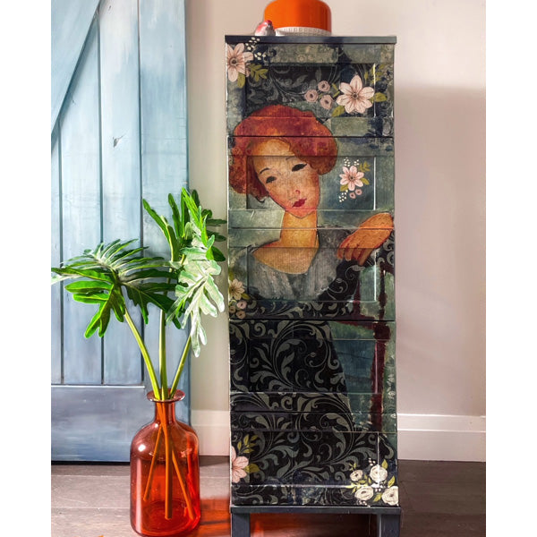 Carta da Découpage "Whimsical Lady" in Carta di Riso 59x84 cm