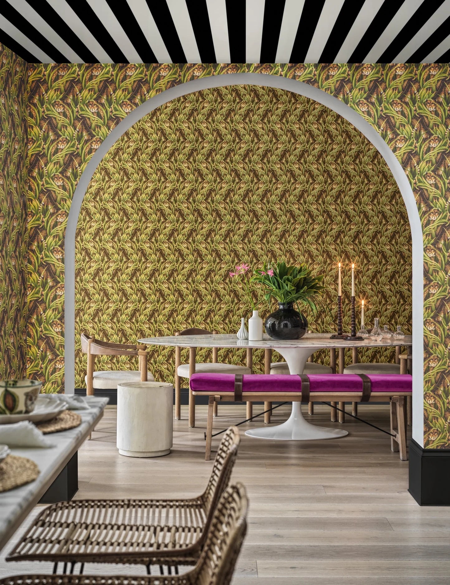 Carta da Parati “Cheetah Prowl verde" | COLE & SON ARDMORE BAOBAB