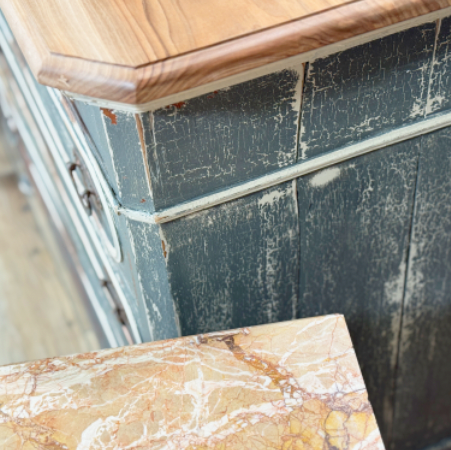 Cassettone e due comodini anticati- I Restyling di Elisa