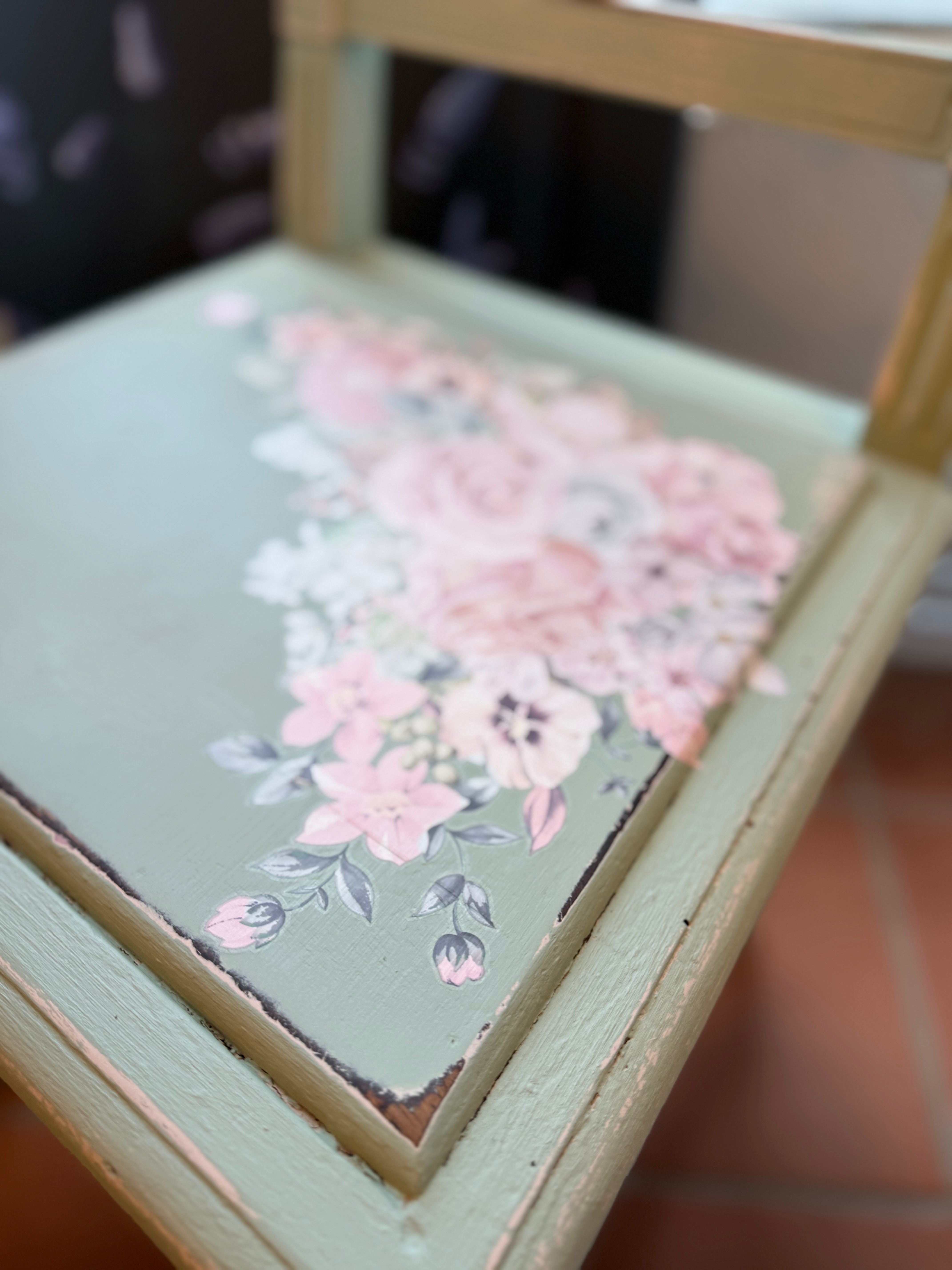 Angolo romantico: coppia di sedie vintage - I Restyling di Elisa