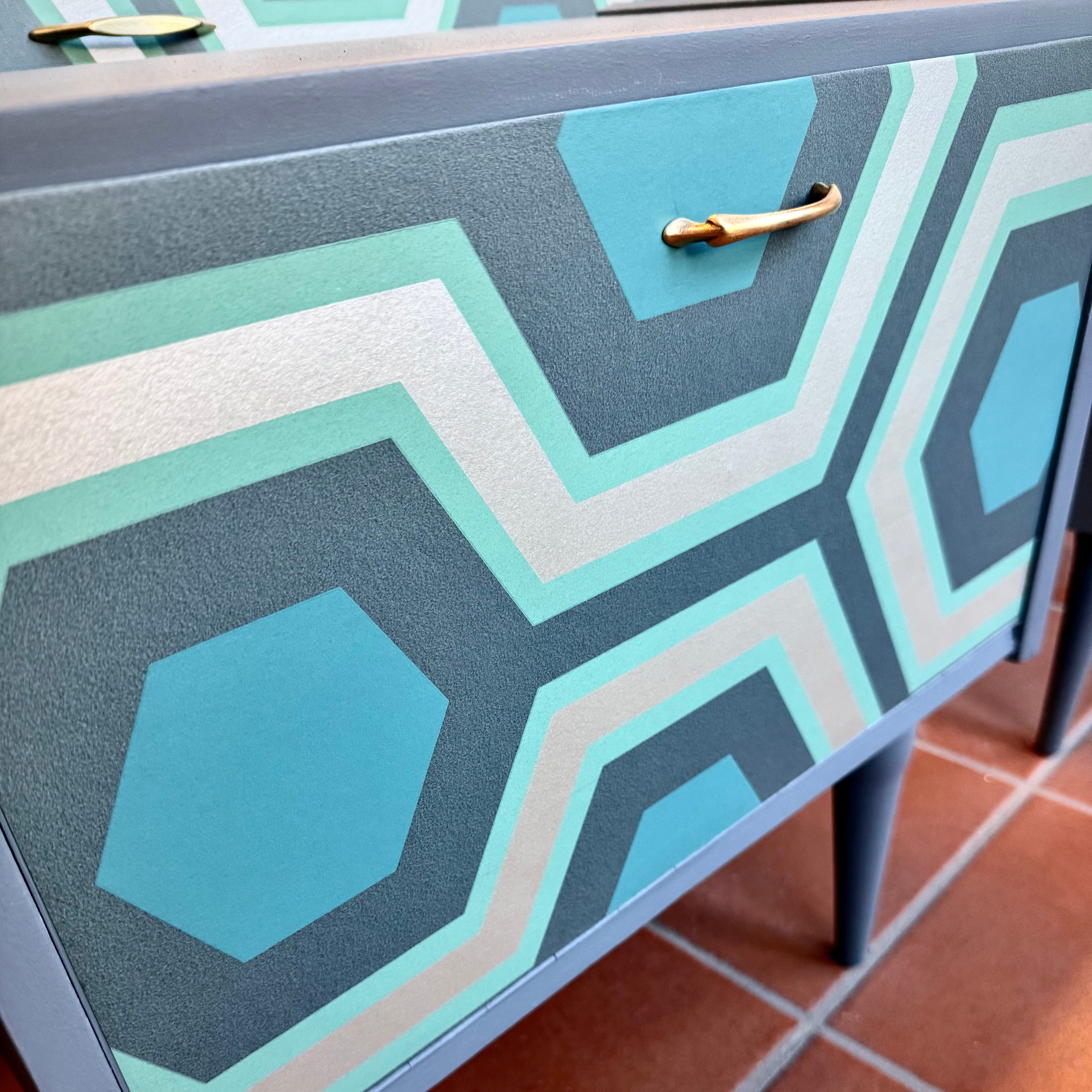 Comò con specchio e 2 comodini abbinati "Geometrie vintage"