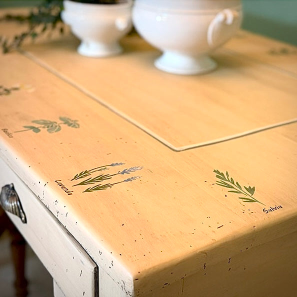 Tavolo “Erbe aromatiche” I Restyling di Elisa