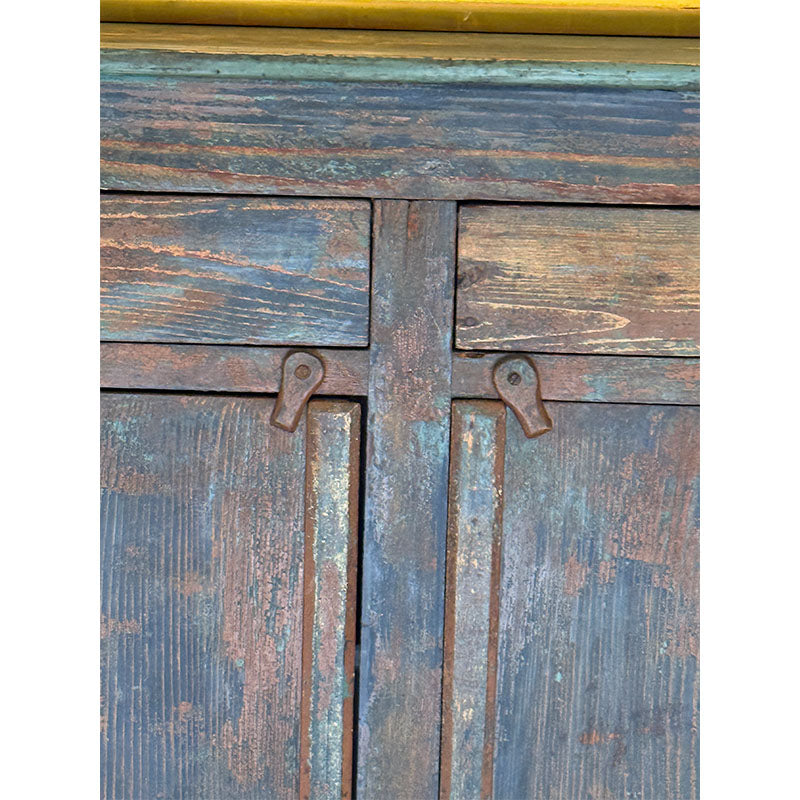 Petit meuble à patine ancienne I Rénovation par Elisa