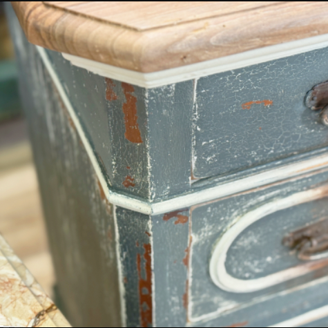 Cassettone e due comodini anticati- I Restyling di Elisa