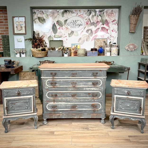 Cassettone e due comodini anticati- I Restyling di Elisa