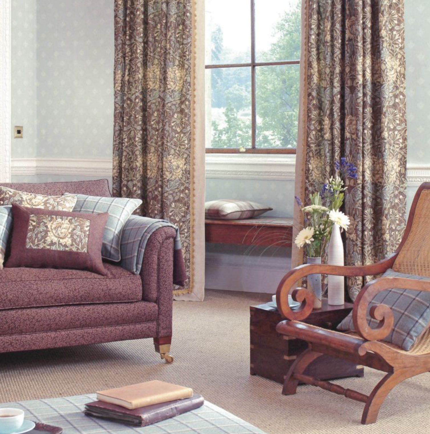 TELA "MADRESELVA Y TULIPÁN MARRÓN" Morris & Co - Morris & Amigos