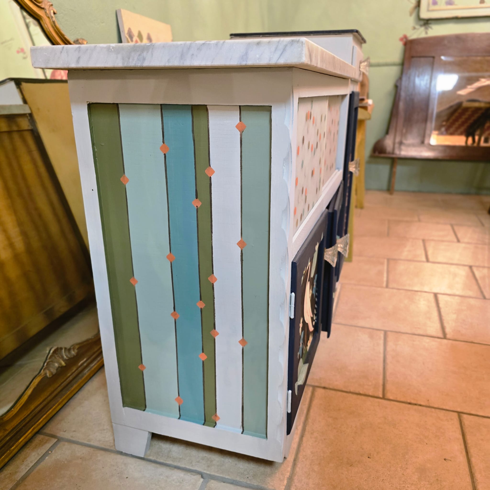 Mobiletto “Free Love" I Restyling di Sylvia, Meraki per l'evento Re-Design