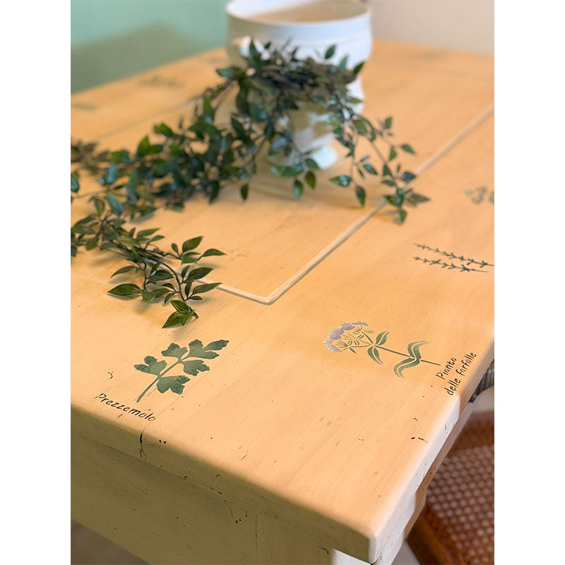 Tavolo “Erbe aromatiche” I Restyling di Elisa