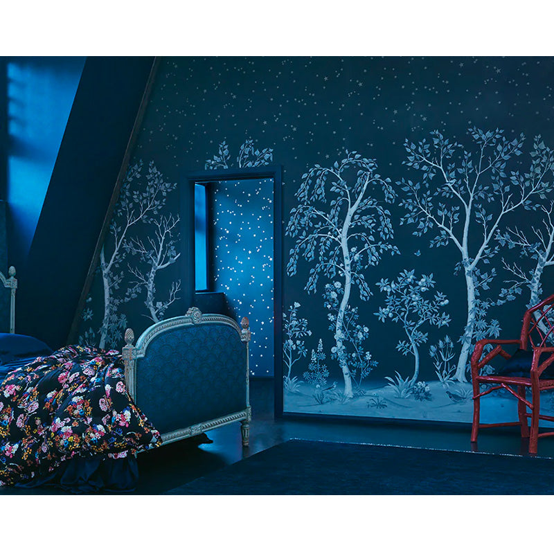 Carta da Parati "SEASONAL WOODS Midnight" The Garden | COLE & SON