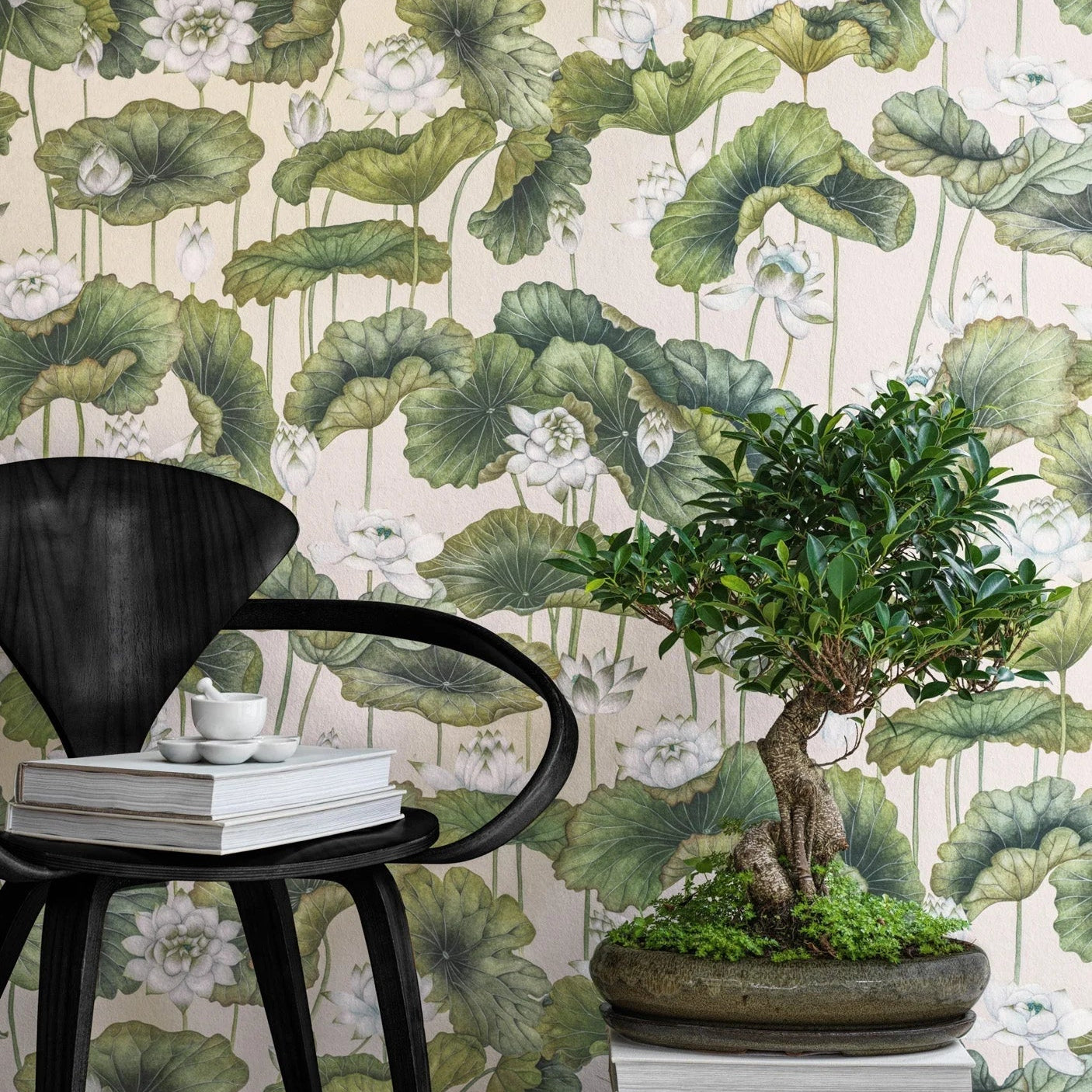 Carta da parati "Lily Lotus fondo beige" - YOKU | COLE&SON