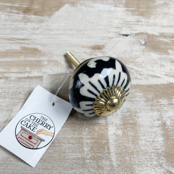 Pomello in ceramica “Black Elegance"