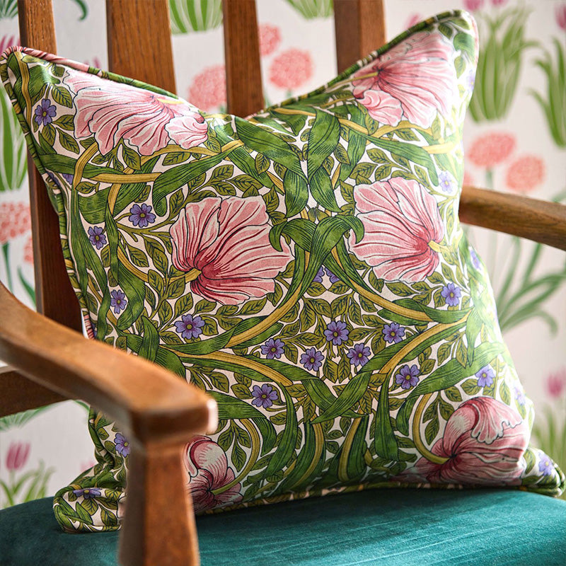 TESSUTO "PIMPERNEL SAP GREEN/STRAWBERRY" - Morris & Co. - Sanderson