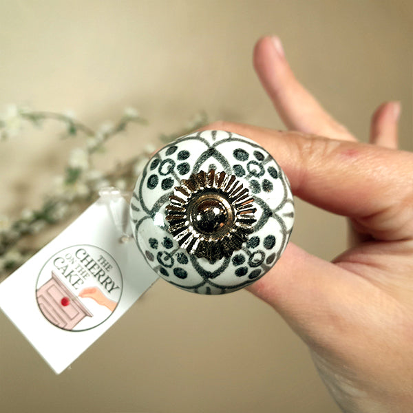 Pomello in ceramica “Black Flora"