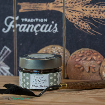 Cera marrone scuro solida "Wood Perfume"