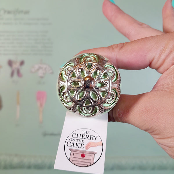 Pomello in ceramica “Sfera Preziosa Verde & Argento"