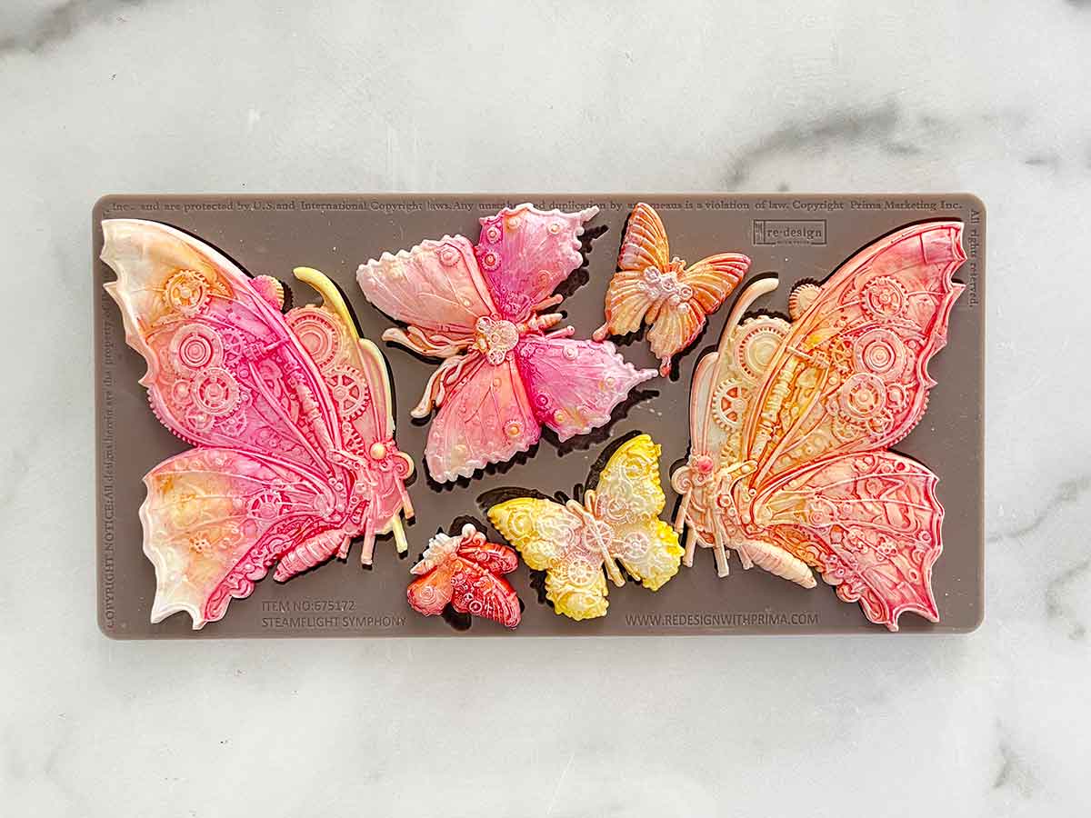 Redesign Decor Moulds “Steamflight Symphony” 12 x 25 cm