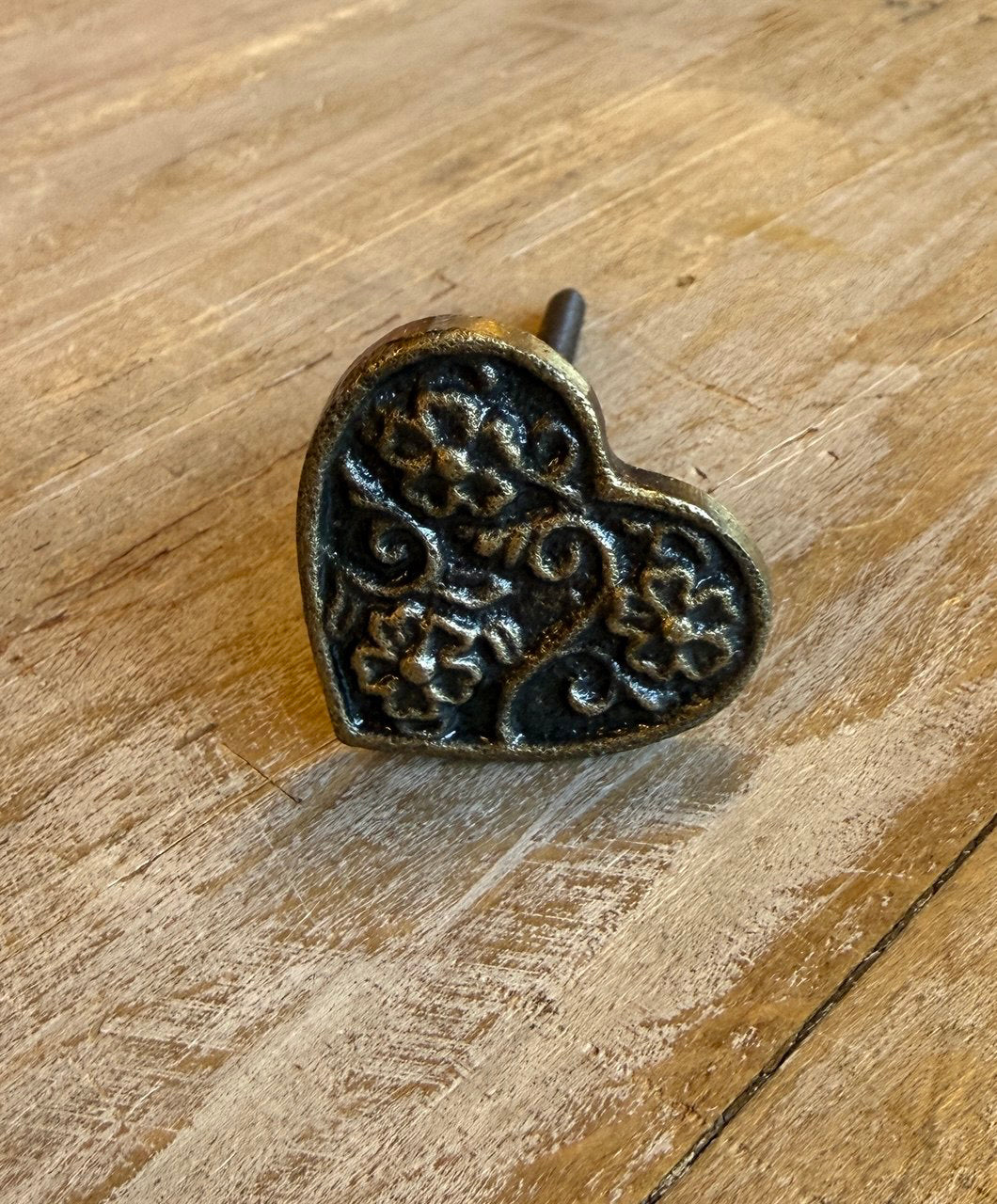 Pomello in Ferro "Cuore con fiori"