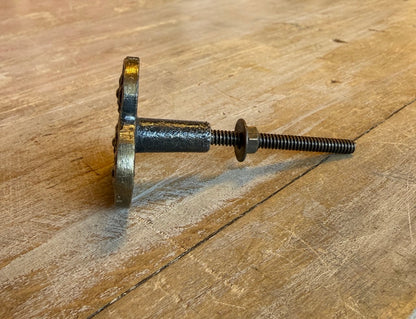 Pomello in Ferro "Cuore con fiori"