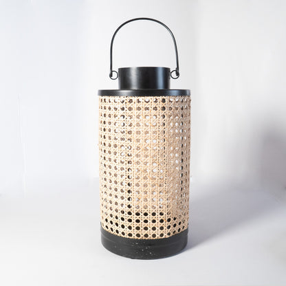 Lanterna piccola "Vienna", in ferro e paglia di Vienna