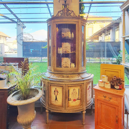 Mobile Vetrina "Donne Vintage" I Restyling di Elisa