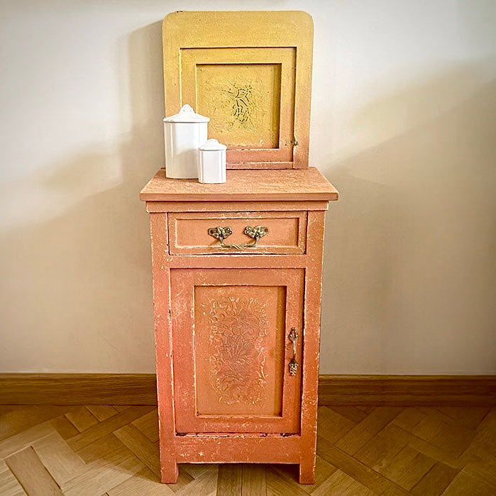 Mesita de noche "Rayo de sol" I Remodelaciones de Elisa