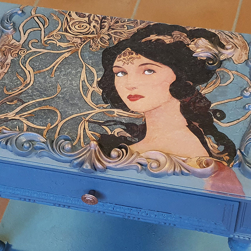 Tavolino "Sfumature di Blu" I Restyling di Elisa