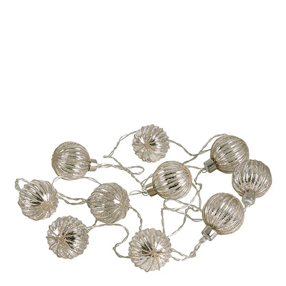 Ghirlanda di luci con palline argentate di Natale - Mathilde M.