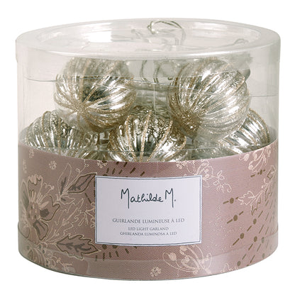 Ghirlanda di luci con palline argentate di Natale - Mathilde M.