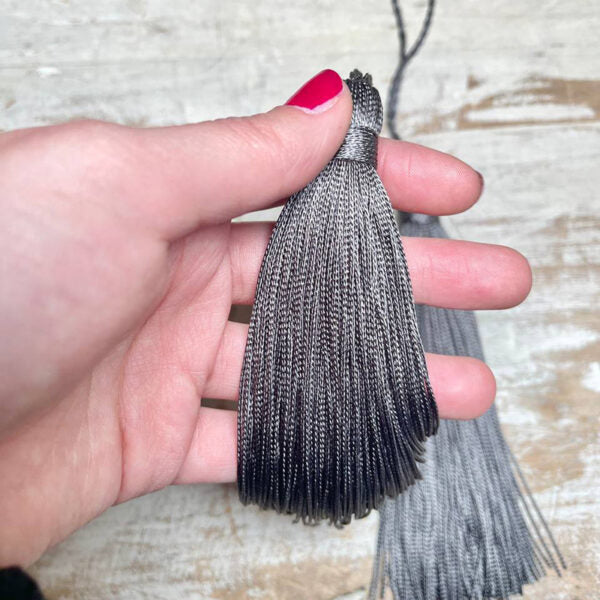 Nappa Grande "Caresse Grey" Passamaneria Italiana - 13,5 cm