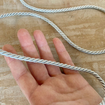 Cordone “Naturale Intreccio Argento Medio” Passamaneria Italiana – 0,6 cm