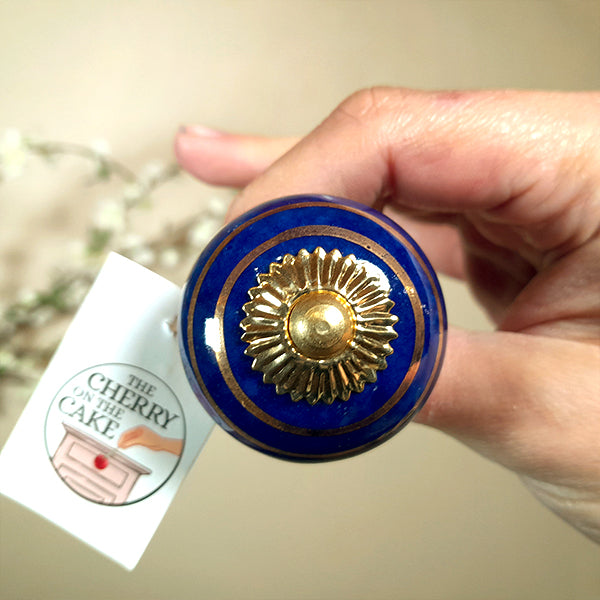 Pomello in ceramica “Cerchi nel blu”