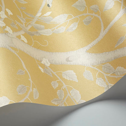 Carta da Parati "SEASONAL WOODS Gold Pearl" The Garden | COLE & SON