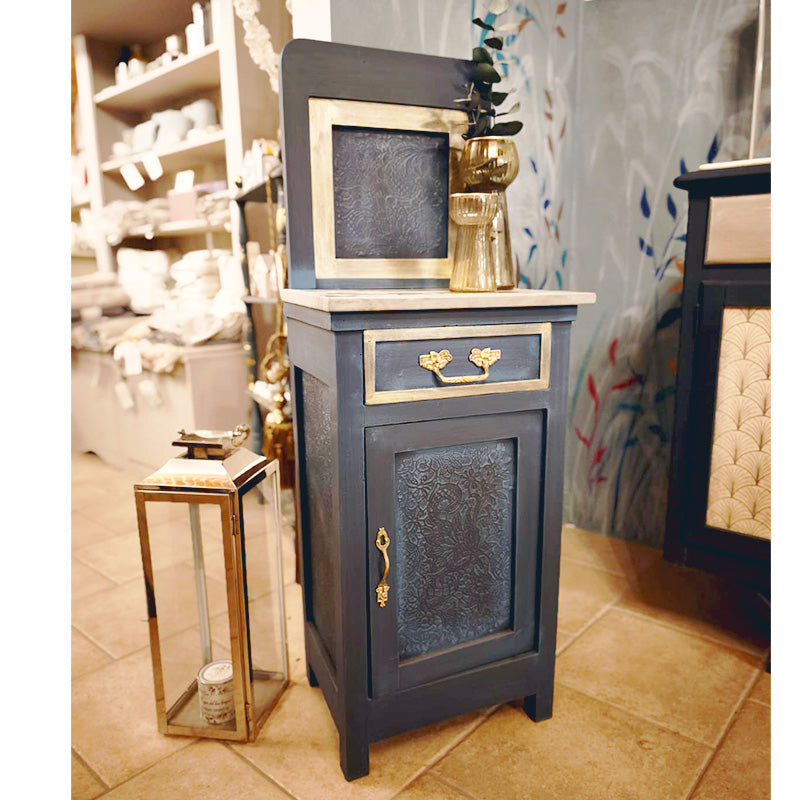 Comodino "Pizzo Blu" I Restyling di Elisa