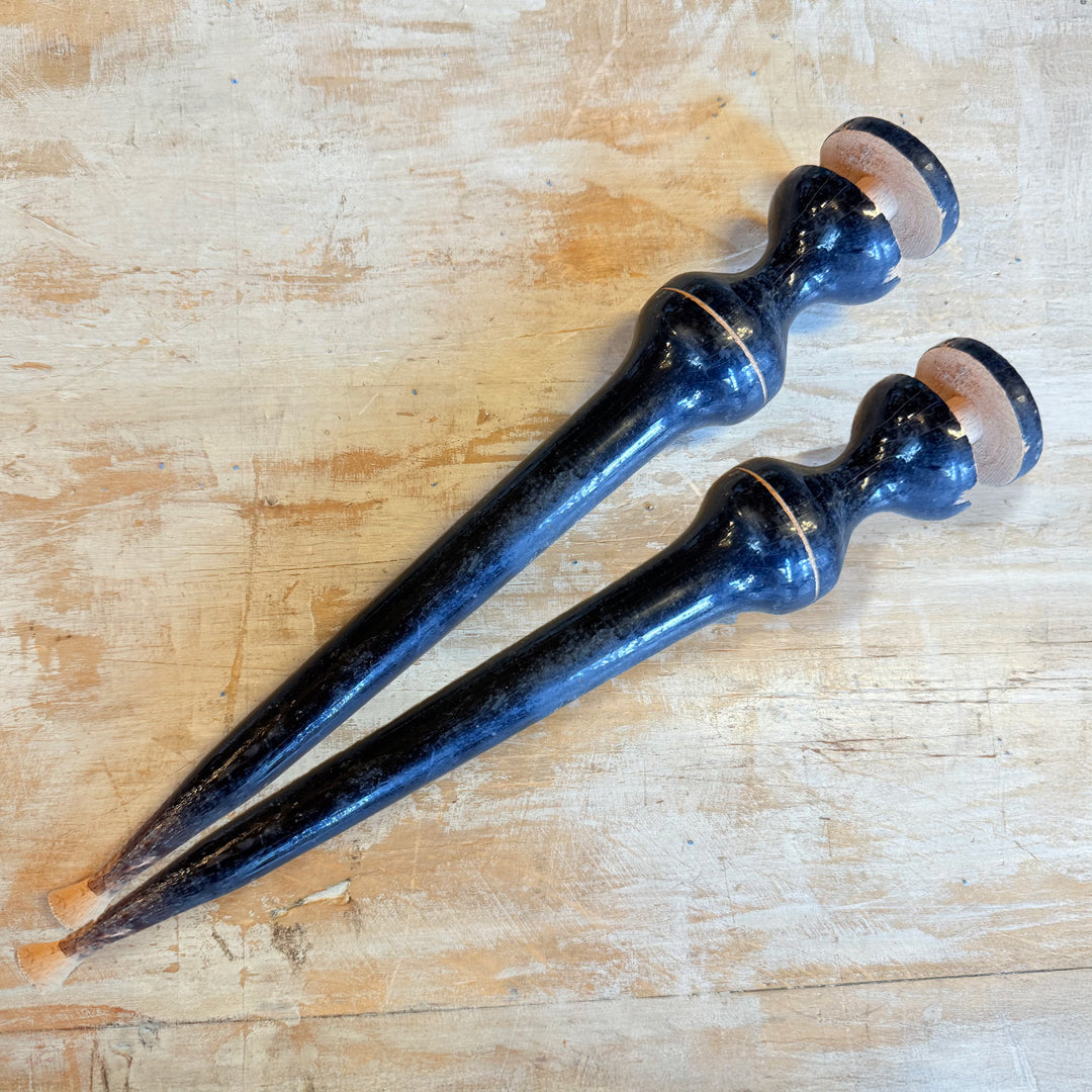 2 gambe in legno nero tondo classico