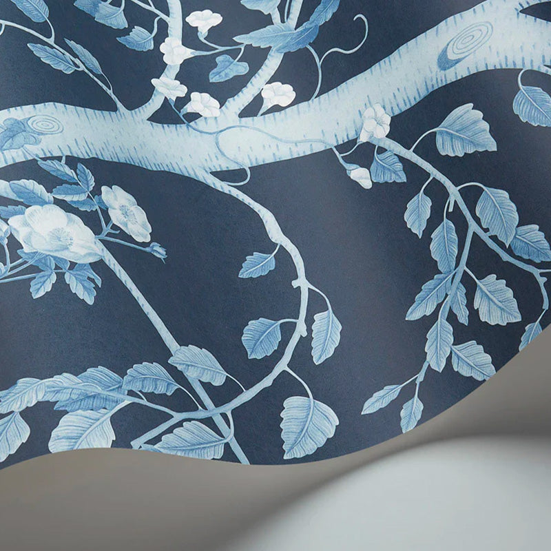 Carta da Parati "SEASONAL WOODS Midnight" The Garden | COLE & SON